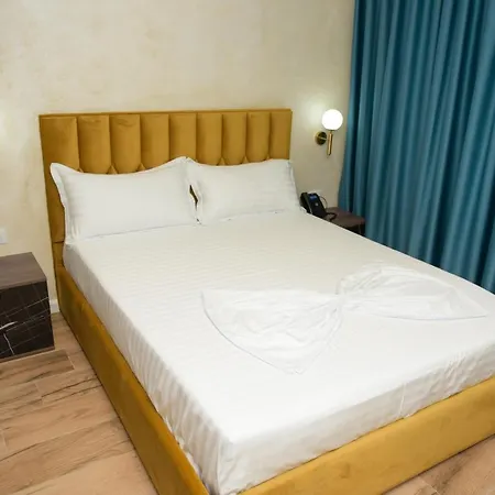 Royal Hotel Papaj