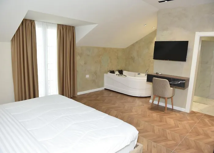 Royal 4*